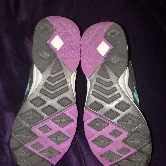 Reebok Aztrek Running Shoes - Picture 5 of 5